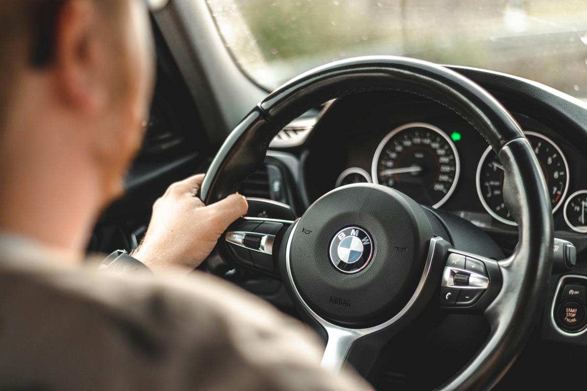 7 Arti Mimpi Nyetir Mobil, Punya Makna Mendalam - Bisa Jadi Petunjuk Hidup