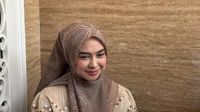Ria Ricis Bersyukur Bisa Berkurban, Bahagia Berbaur dengan Warga Sekitar
