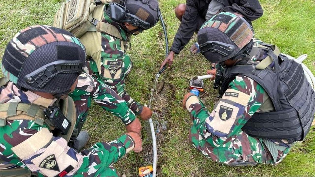 Satgas Yonif 511/DY Pastikan Pasokan Air Bersih Nombome Terjamin Bagi Warga Lanny Jaya