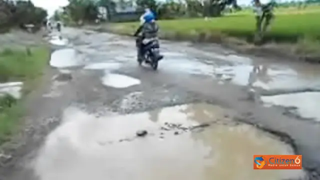 Infrastruktur Jalan di Wajo Rusak