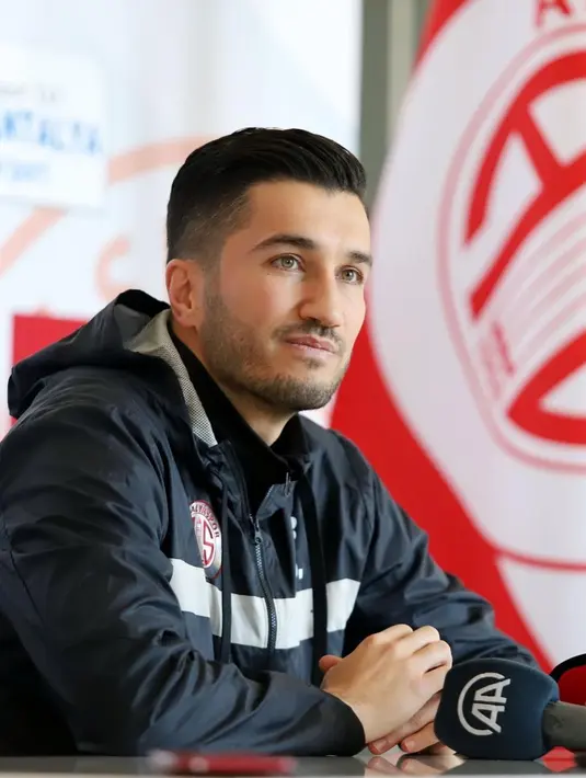 Melalui laman resmi mereka pada Jumat (14/6/2024), Dortmund resmi mengumumkan bahwa mereka telah menunjuk Nuri Sahin untuk menjadi pelatih kepala mereka yang baru. (FOTO: instagram.com/nurisahin/)
