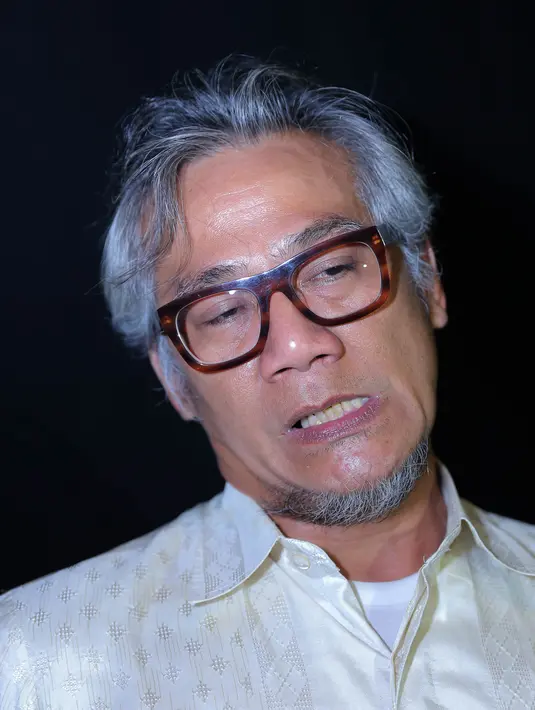 Beban berat dirasakan untuk memerankan sosok sang Proklamator, Bung Karno. Film berjudul 'Pantja Sila: Cita-Cita & Realita' ia bergaya orasi sang Founding Founder. (Andy Masela/Bintang.com)