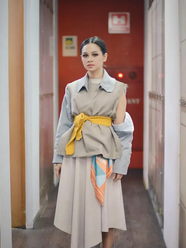 [Bintang] Cinta Local Brand, Intip 5 Gaya Stylish Andien Aisyah