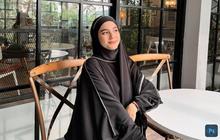 Cantik Banget & Bikin Pangling, Potret Yasmine Ow Tampil Berhijab Hadiri Sidang Perdana Perceraiannya dengan Aditya Zoni