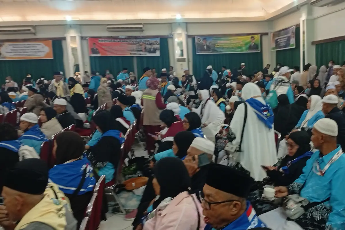 Jemaah haji kloter pertama tiba di Batam. (Liputan6.com/Ajang Nurdin)
