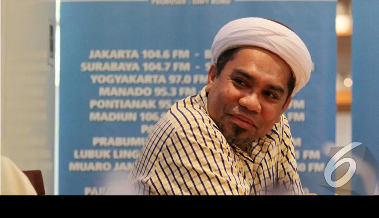 Wakil Ketua Balitbang Golkar Ali Muchtar Ngabalin mengatakan bahwa Golkar akan tetap solid dengan Koalisi Merah Putih, Jakarta, Sabtu (23/8/2014) (Liputan6.com/Andrian M Tunay)