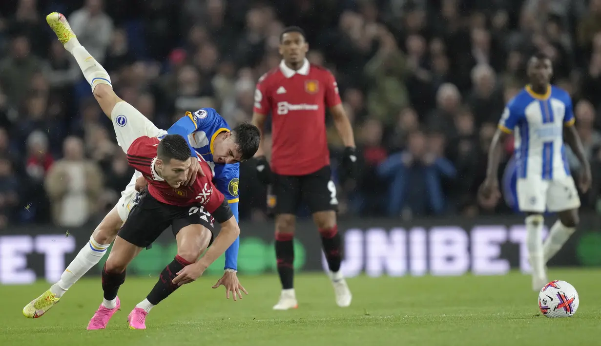 Kedudukan 1-0 untuk keunggulan Brighton membuat MU harus pulang dengan kepala tertunduk dan gagal menggeser Newcastle United dari posisi ketiga dalam klasemen Premier League. (AP Photo/Kirsty Wigglesworth)