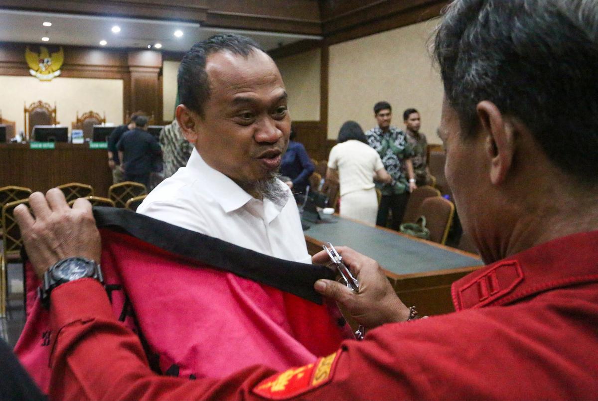 FOTO: Terdakwa Korupsi Tata Kelola Minyak Dituntut Enam hingga Dua Belas Tahun Penjara