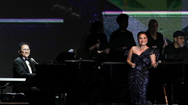 Tony Wenas The Piano Man