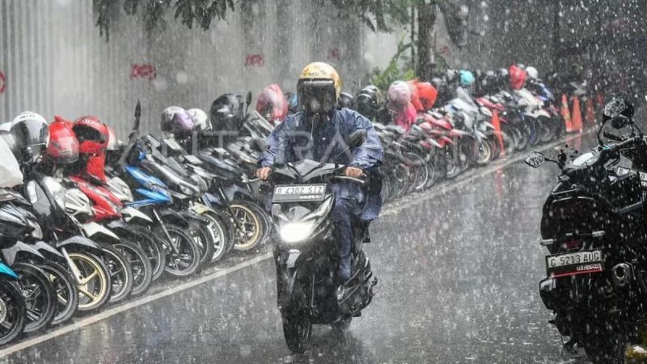 Prakiraan Cuaca Jakarta: BMKG Prediksi Sebagian Wilayah Diguyur Hujan Ringan Sore Hari Ini