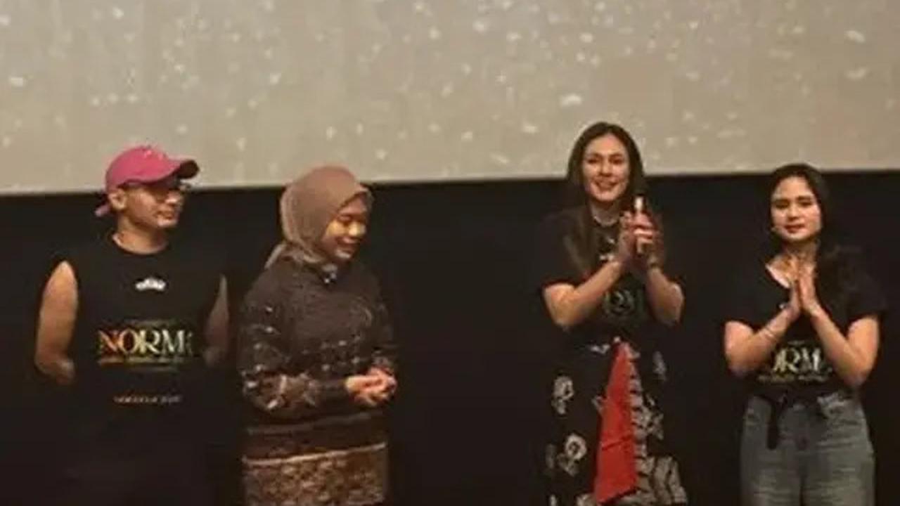 7 Potret Kedekatan Norma Risma dan Tissa Biani, Saling Dukung dan Menguatkan