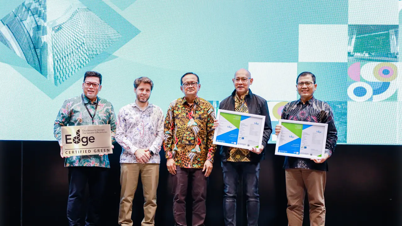 Komitmen terhadap keberlanjutan menjadi bagian dari tanggungjawab bersama dalam menjaga bumi dengan konsep bangunan hijau.