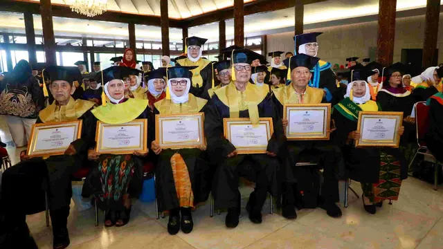 Membangun Lansia Tangguh