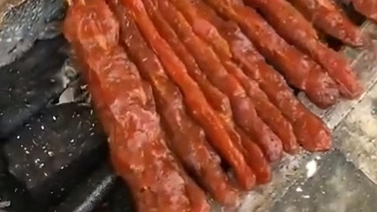 Mencicipi Keunikan Sate Gecek Khas Indramayu, Dagingnya Tipis dan Disantap Pakai Kuah