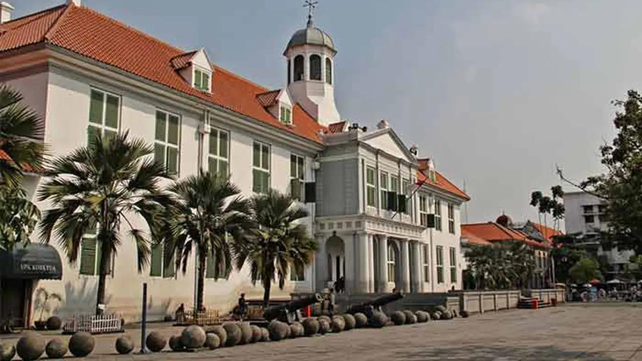 Mengulik Kisah Masa Lalu Kawasan Kota Tua