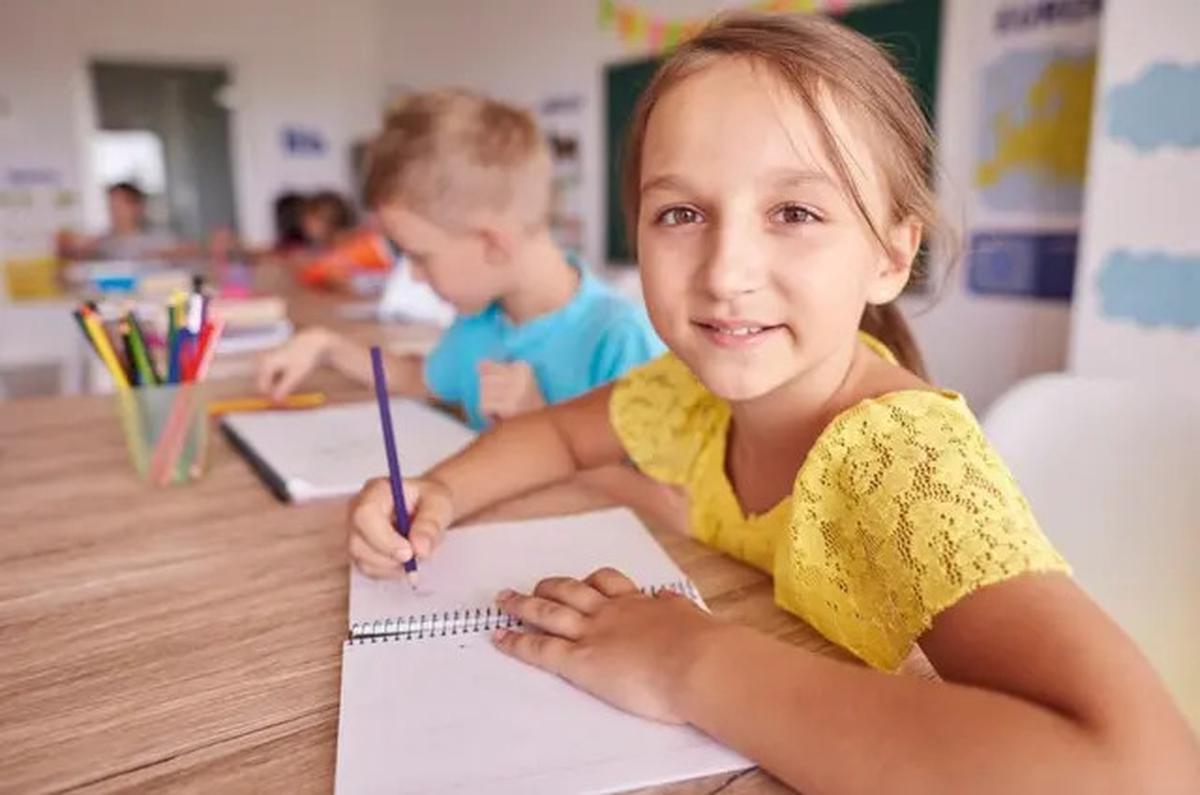 Rahasia Anak Cerdas, Ini Jenis Parenting yang Membentuk Kecerdasan Anak