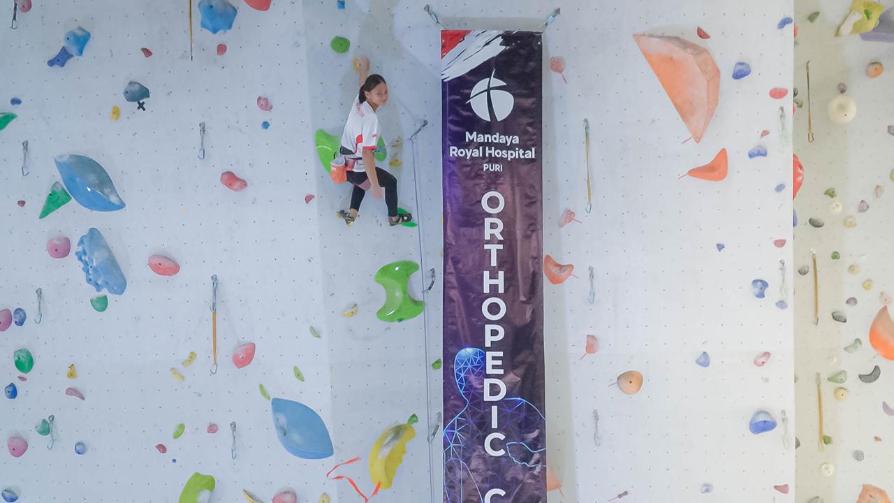 Federasi Panjat Tebing Indonesia (FPTI) menjalin kerja sama dengan Mandaya Royal Hospital Puri untuk memberikan perlindungan kepada para atlet. (Bola.com/FPTI/Mandaya Royal Hospital Puri).