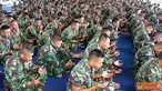 Citizen6, Surabaya: Usai gelar pasukan, dilanjutkan dengan istiqhozah yang diimpin oleh Ketua MUI Jawa Timur KH. Abdus Shomad Bukhori dan diikuti seluruh peserta latihan. (Pengirim: Kuwadi Sintel)