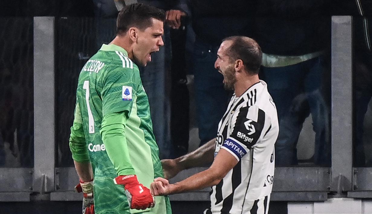 Wojciech Szczesny. Kiper Polandia berusia 31 tahun yang telah 5 musim bersama Juventus ini dibanderol 15 juta euro atau setara Rp241 miliar. Menjadi andalan Juventus usai ditinggal Gianluigi Buffon, ia telah tampil 167 laga di semua ajang dengan mencetak 67 kali clean sheet. (AFP/Marco Bertorello)