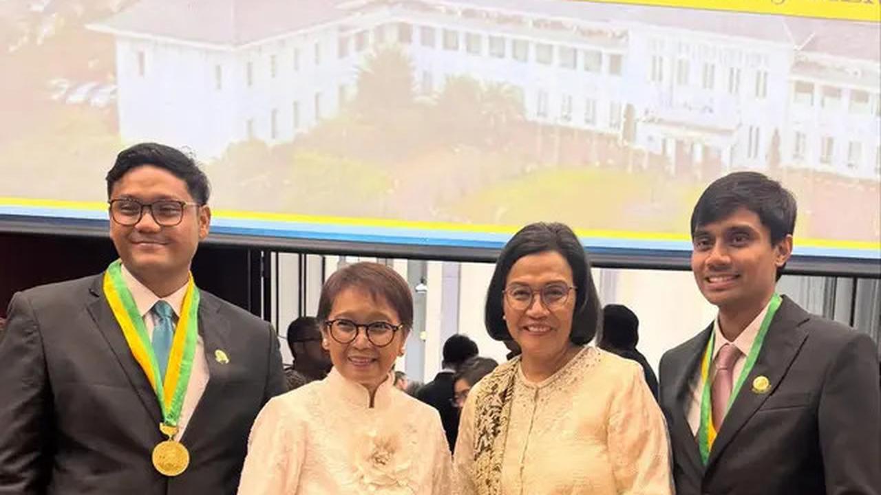 6 Potret Kompak Sri Mulyani dan Retno Marsudi Hadiri Wisuda Anak, Tampil Elegan dengan Kebaya Putih