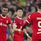 Pemain Liverpool, Wataru Endo (tengah) melakukan selebrasi bersama rekannya setelah mencetak gol kedua timnya ke gawang Toulouse pada laga Grup E Liga Europa 2023/2024 di Anfield, Liverpool, Ingggris, Jumat (27/10/2023). Itu merupakan gol pertama Endo sejak berseragam Liverpool. (AP Photo/Jon Super)