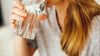Jangan Disepelekan, 6 Bahaya Kurang Minum Air Putih Bagi Tubuh