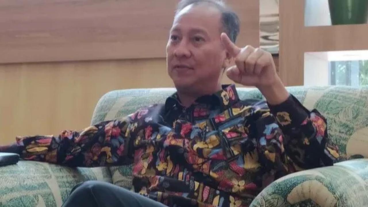 Agus menyebut ekosistem kendaraan bermotor berbasis listrik juga sangat luas, namun pemerintah tetap ingin mengambil potensi dari ekosistem tersebut.