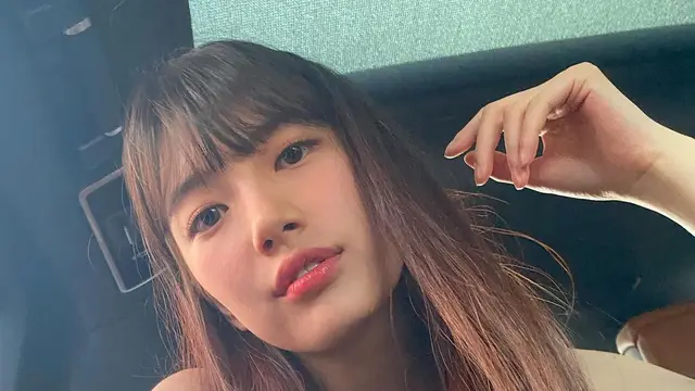 ilustrasi potret bae suzy pemeran drama start-up yang cantik dan menawan/instagram: skuukzky