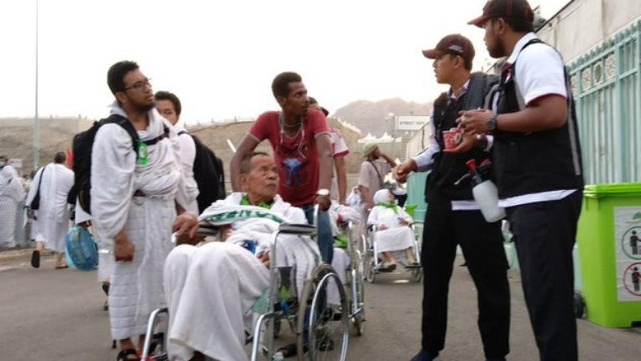 Kursi roda jemaah haji