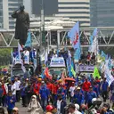 Massa Buruh Padati Sudirman-Thamrin Bawa Aspirasi