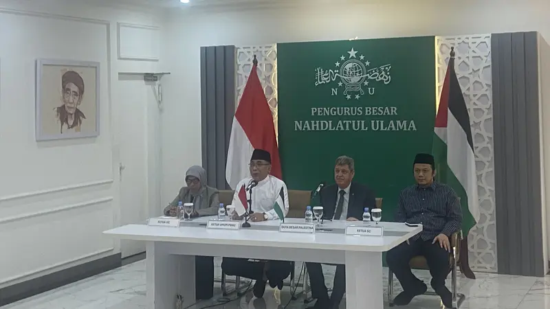 Ketua Umum PBNU Yahya Cholil Staquf atau Gus Yahya saat jumpa pers di Kantor PBNU Jakarta, Senin (5/8/2024).