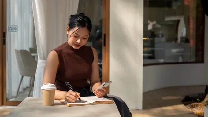 wanita january sisi tenang taurus