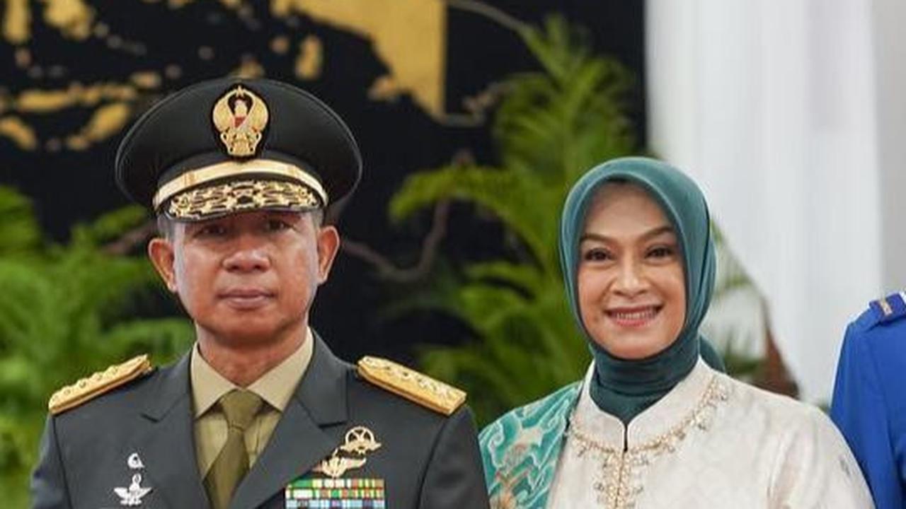 Ia kemudian membagikan cerita saat ditugaskan ke Timor Timur di awal pernikahan. Menurutnya, saat itu pernikahannya masih seumur jagung namun harus tetap meninggalkan sang istri demi tugas.