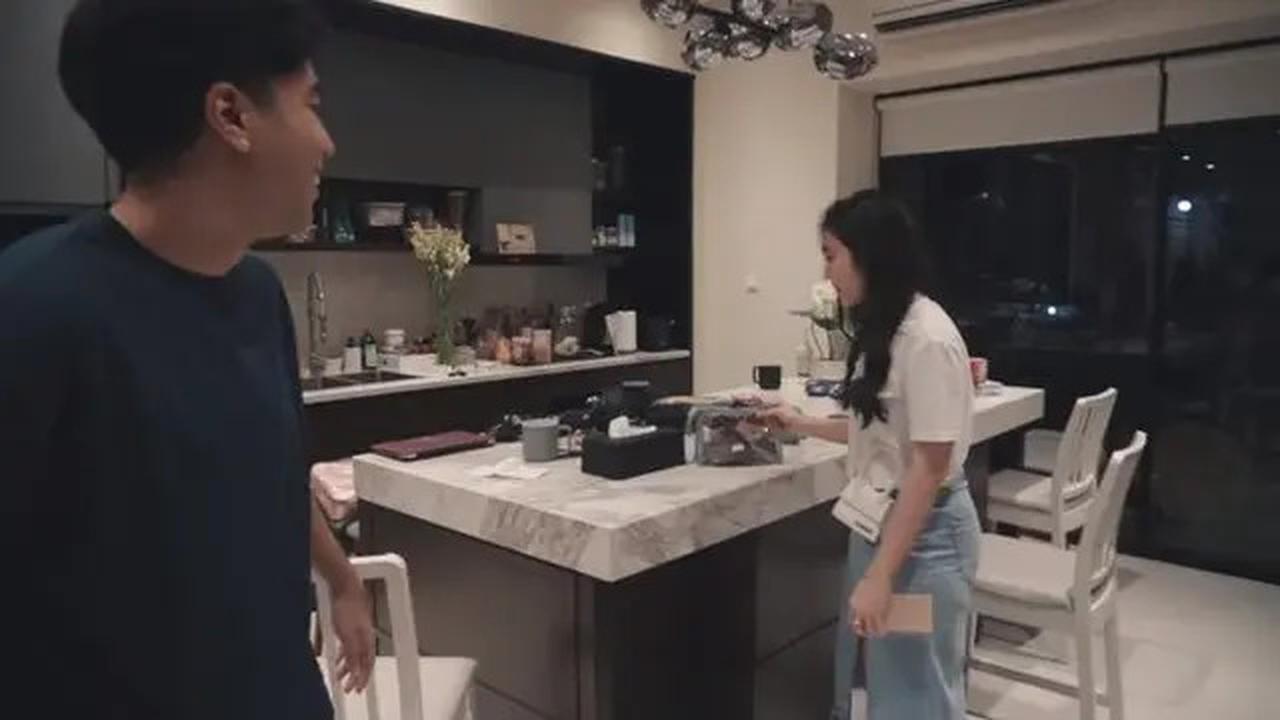 Dapur Minimalis dan Modern Milik Vidi Aldiano, Elegan dan Fungsional