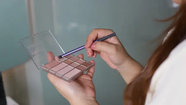 Makeup untuk pemula.