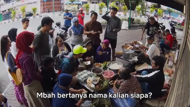 Lee Seung Gi dan Jasper Liu di Indonesia. (Twitter/ NetflixID)