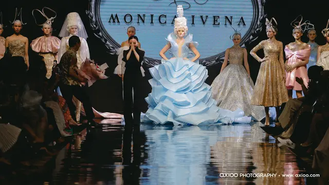 Women, Peragaan Busana dari Perempuan untuk Perempuan dari Monica Ivena dan Mety Choa