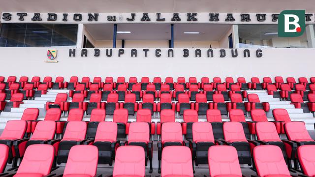 Foto: Stadion Si Jalak Harupat Bersolek Jelang Piala Dunia U-17 2023