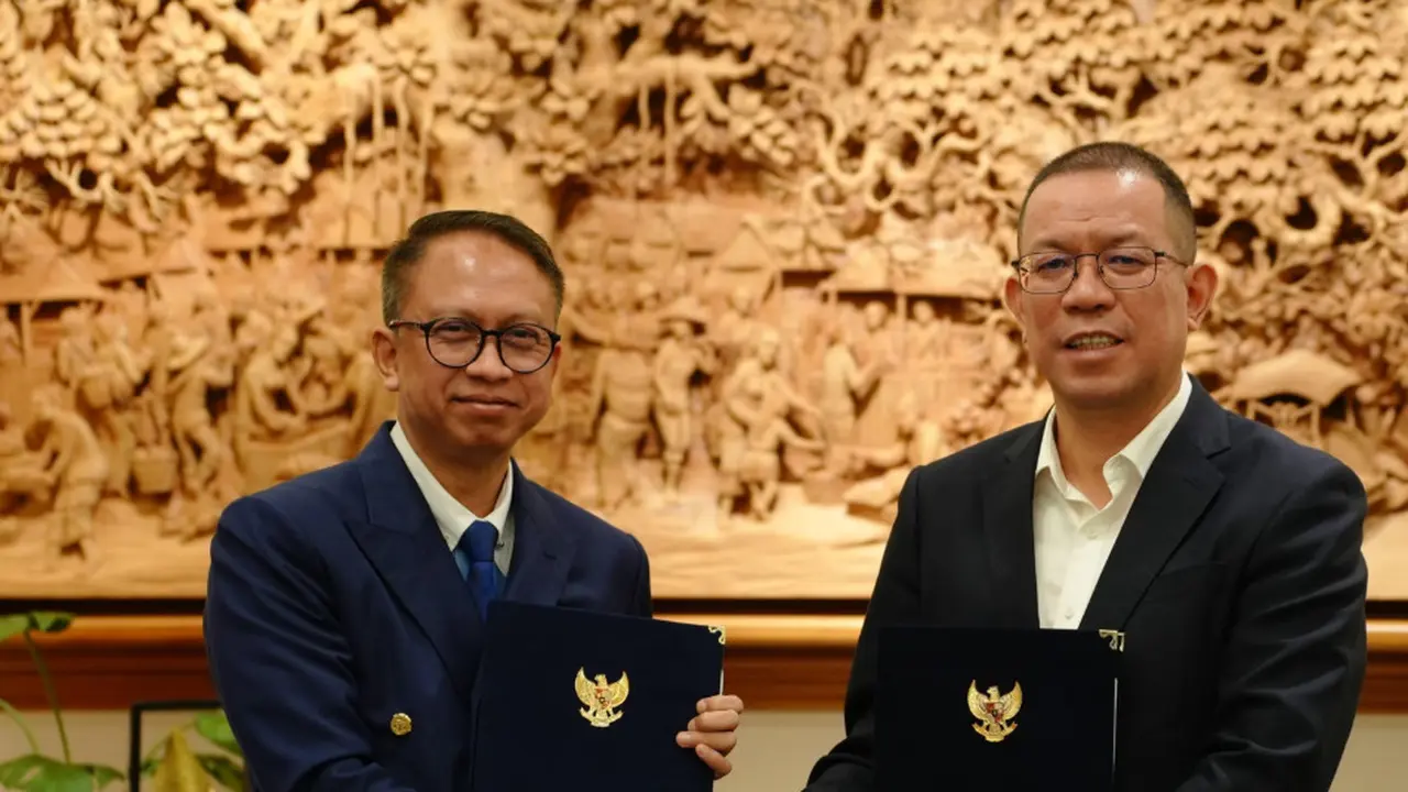 Kemenko Bidang Perekonomian Republik Indonesia dan PT Taikun Petro Chemical telah menandatangani perjanjian atau MoU mengenai Komitmen Unsur Investasi untuk Proyek Pengilangan dan Petrokimia Terintegrasi di Kalimantan Utara. (Foto: ekon.go.id)