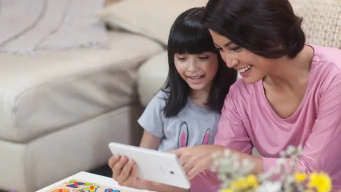 Bermain di rumah/Copyright Shutterstock