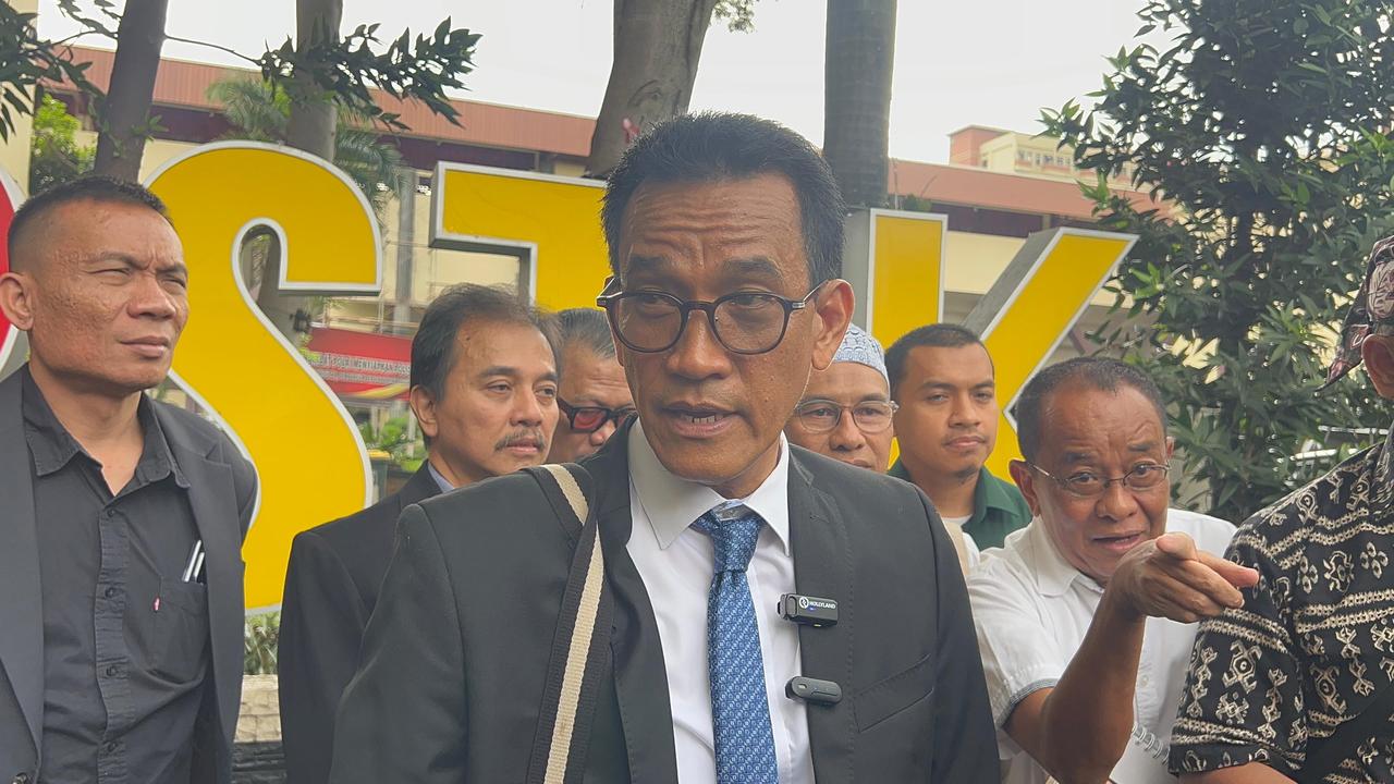 Tak Diizinkan Sampaikan Pendapat, Roy Suryo Cs Pilih Walk Out dari Audiensi Bersama Komisi Percepatan Reformasi Polri