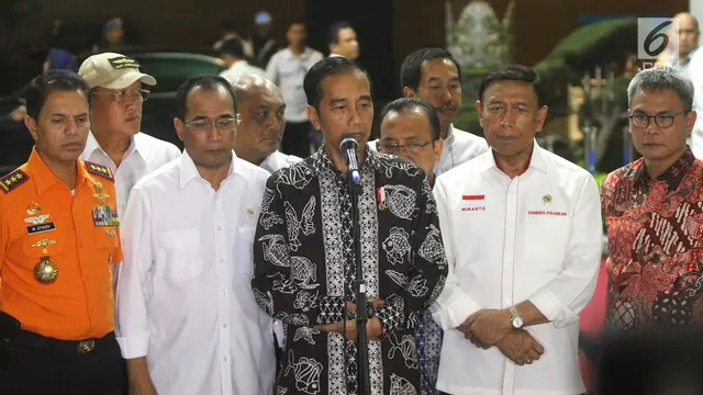 Sambangi Crisis Center, Jokowi Temui Keluarga Korban Lion Air