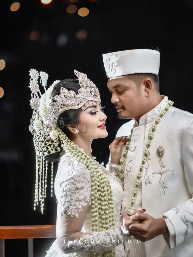 Lepas Masa Lajang, 7 Momen Pernikahan Gina Youbi Duo Racun