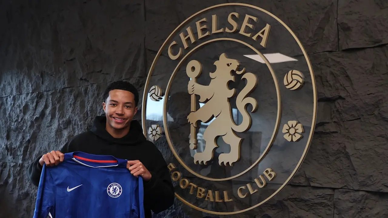 Ungguli Manchester United, Chelsea gaet Yisa Alao
