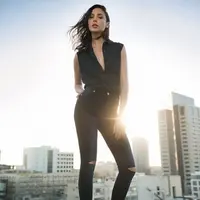 Gaya sehari-hari Gal Gadot yang modis dan menarik. (sumber foto: gadot-g.tumblr.com/pinterest)