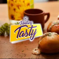 Siapa yang suka mantou, roti kukus khas Tiongkok? Bintang Tasty kali ini punya resep mantau/mantou yang enak lho.