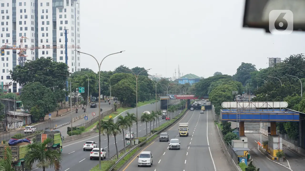 Lalu Lintas Jalan Tol Selama PSBB Berkurang