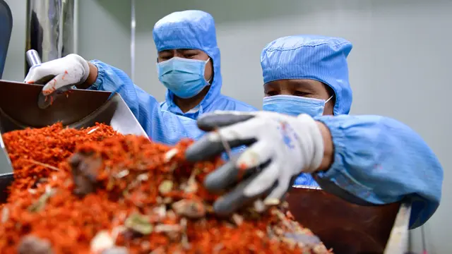 Racikan Obat Tibet Bantu Perangi Virus Corona di China