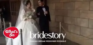 Keluar dari Kastil, Sandra Dewi dan Harvey Moeis Lambaikan Tangan ke Pengunjung Disneyland Tokyo