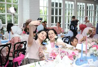 SuperMom Awards didedikasikan untuk seluruh ibu di Indonesia, sebuah bentuk apresiasi bahwa setiap ibu layak mendapat ruang untuk dilihat, dihargai, dan dirayakan.  [FOTO:FIMELA/ADRIAN].